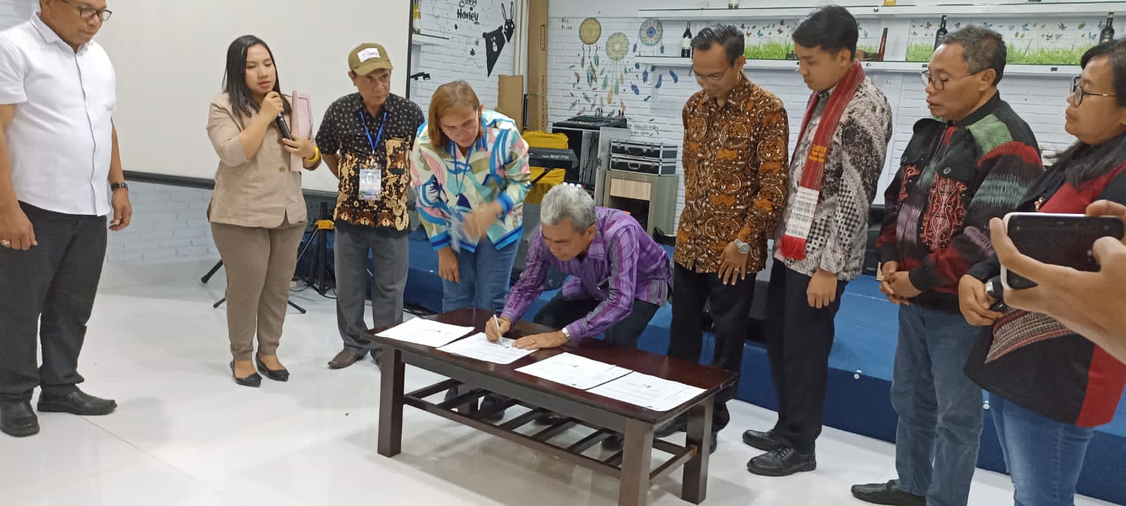 EKSPEDISI TOBA- HPN 2023 Viralnya Danau Toba akan Didaftarkan SMSI Dalam Rekor MURI