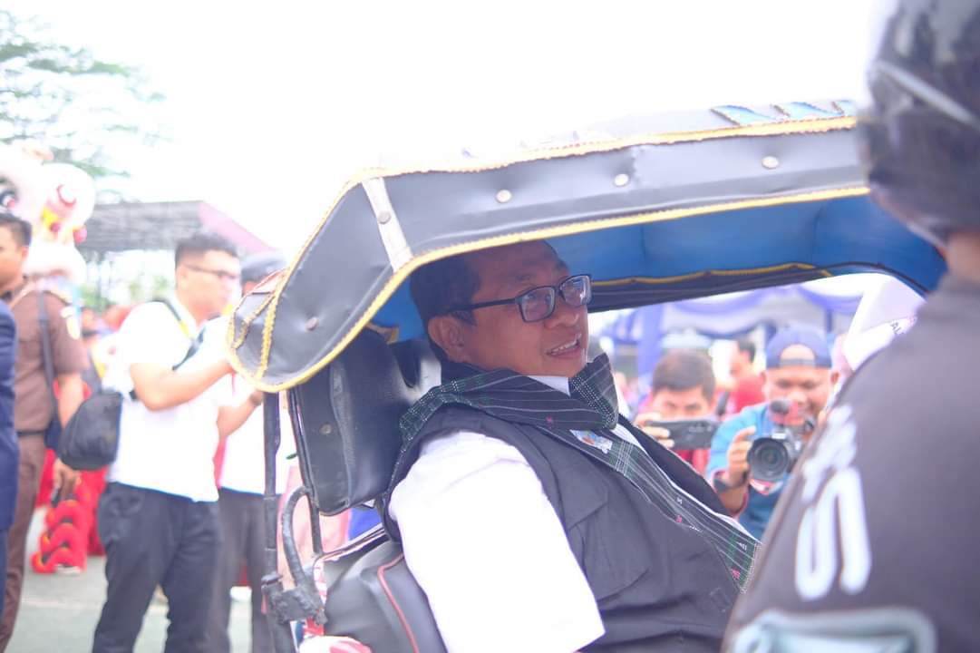 HPN 2023: Ekspedisi Geopark Kaldera Toba SMSI Disambut Puluhan Becak BSA Siantar