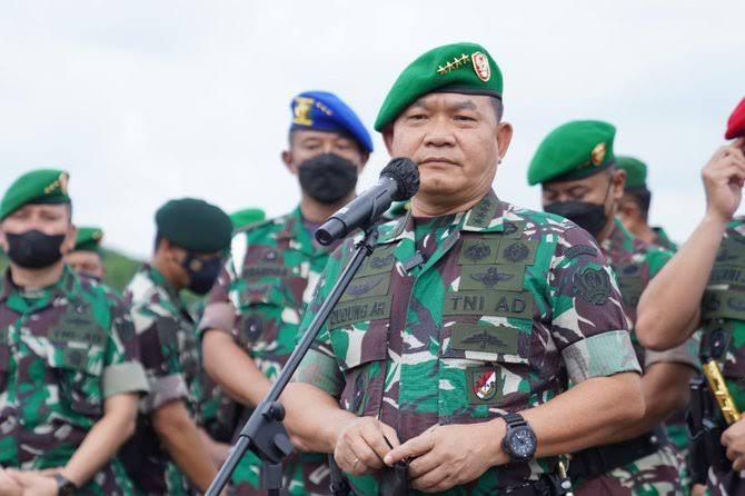 Kasad TNI Berikan Bantuan Paket Nutrisi untuk Anak Penderita Stunting