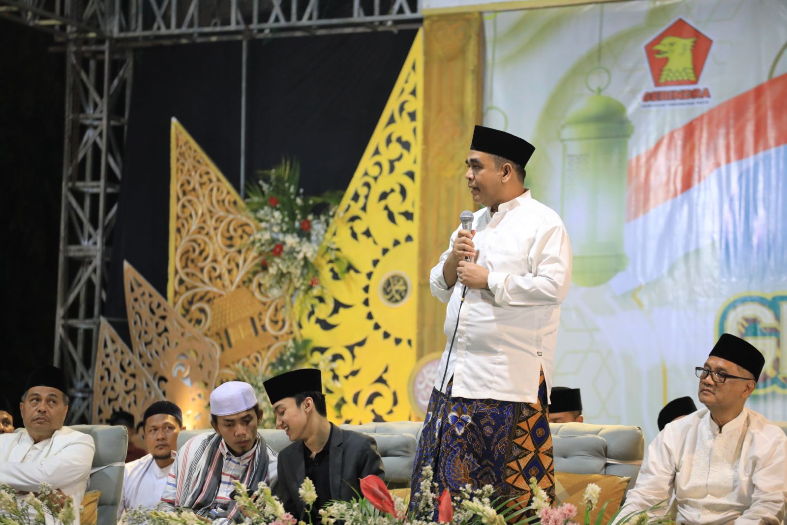 Muzani Hadiri GEMIRA Jawa Tengah Bersolawat, Sampaikan Salam Prabowo ke Masyarakat Demak